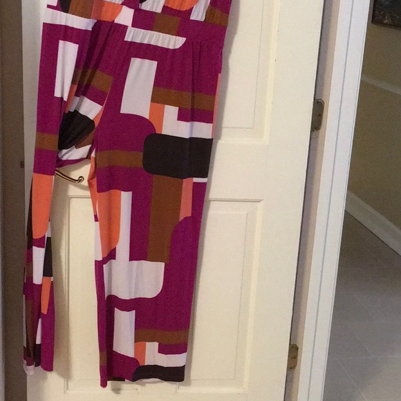 EUC,IMAN,1XP,Jumpsuit,V neck,gathered waist,Princess seams detailing.Geometrical - Picture 5 of 9